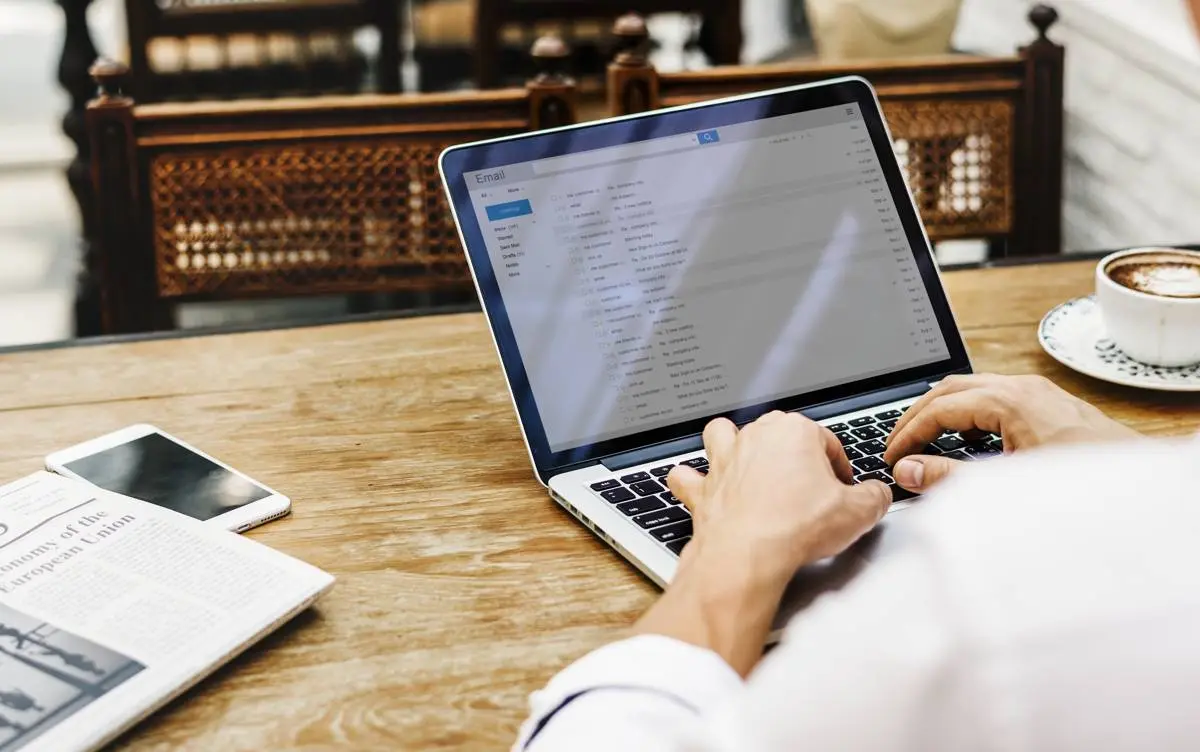 Curso de Internet fácil: trámites y empleo